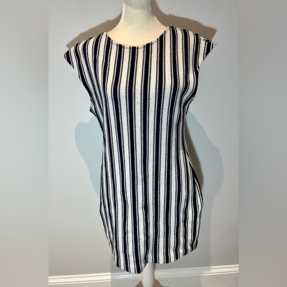 Theory  striped Navy And White Knit Short Sleeve Crew Neck Mini Dress Size Large - Picture 2 of 10